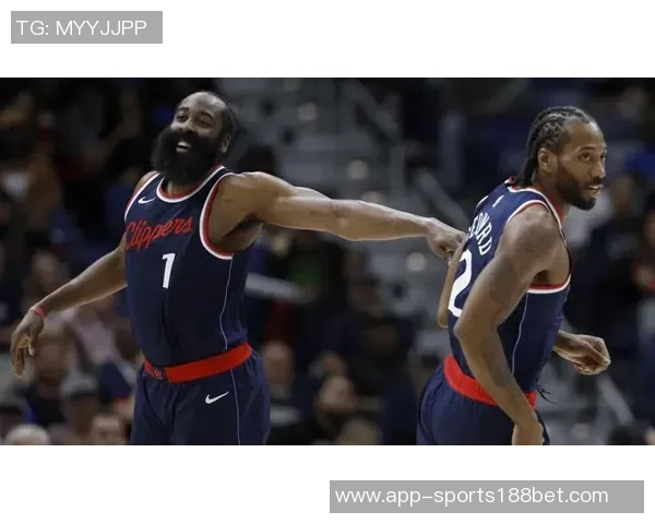 哈登首节表现回顾6投2中斩获9分1篮板4助攻1抢断展现全能风采 哈登首节表现回顾6投2中斩获9分1篮板4助攻1抢断展现全能风采